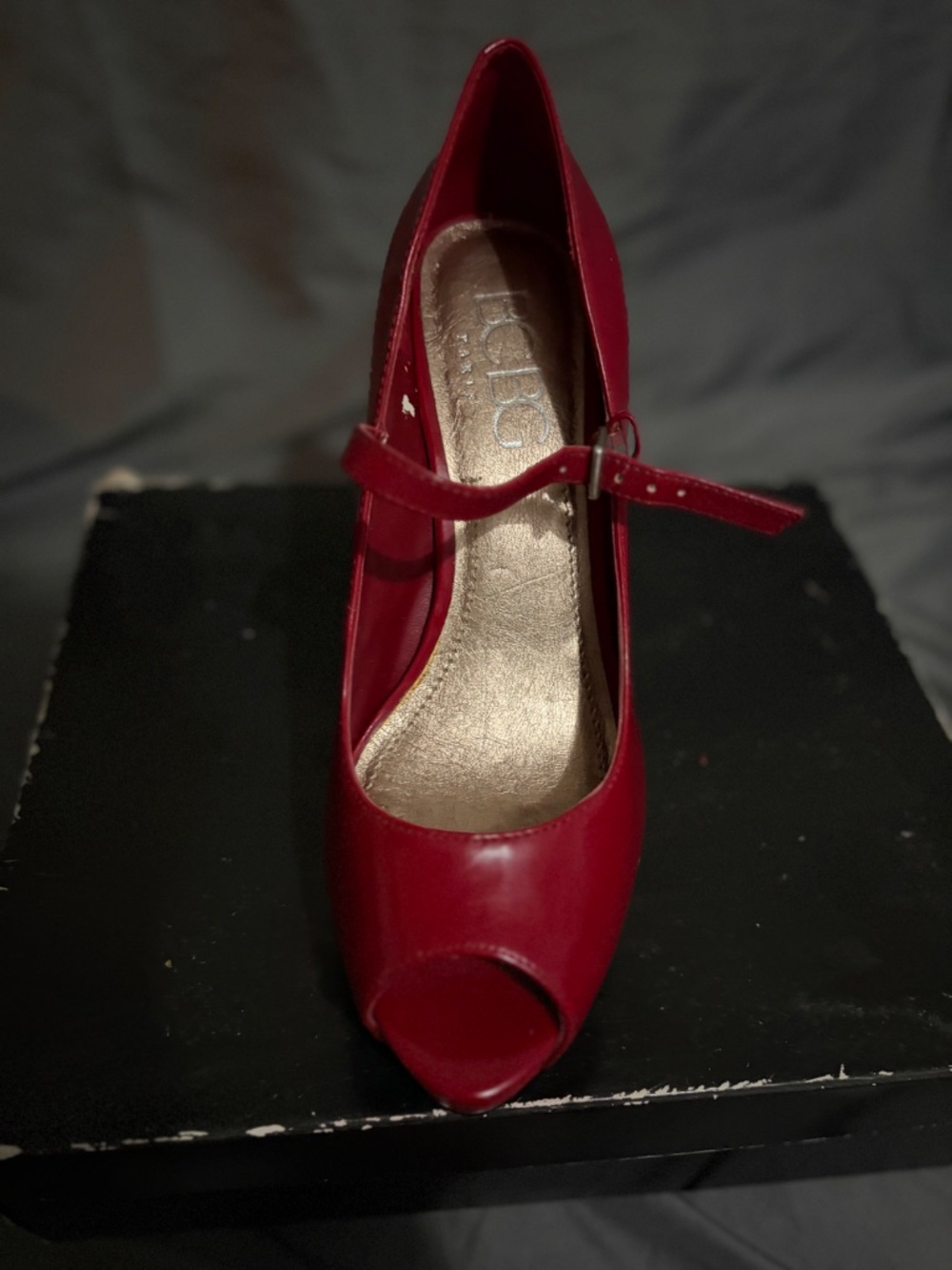 Red Pumps - Picture 13 of 16